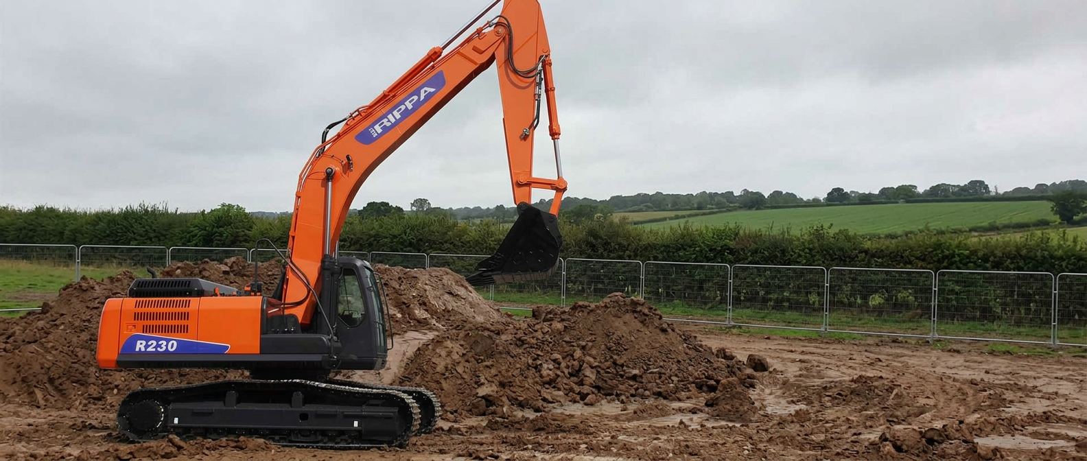 Ashmoors R230 Excavator — official view 2 of 2